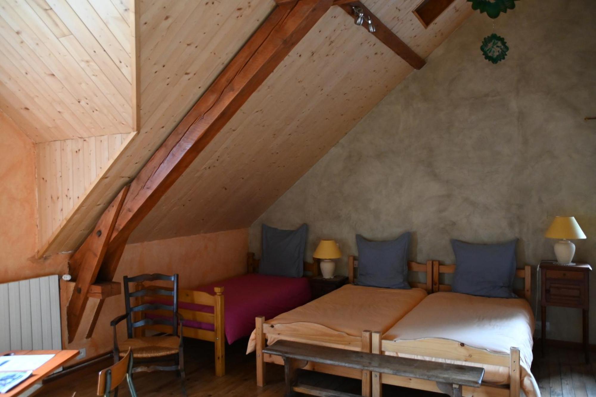 Le Deyran Bed & Breakfast Egliseneuve-d'Entraigues Exterior photo