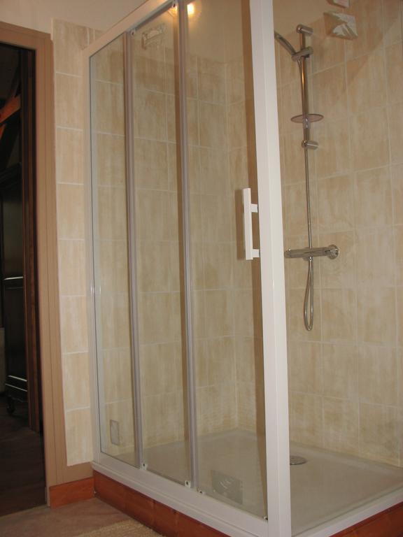 Le Deyran Bed & Breakfast Egliseneuve-d'Entraigues Exterior photo